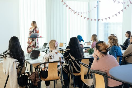 Event image for Pink Sunday in Gothenburg | Code & Connect